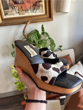 Cowhide Slide Wedge Sandal - Black & Brown